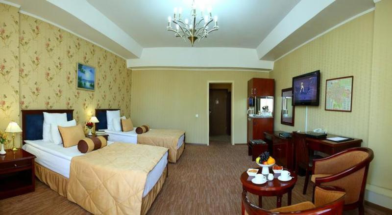 Golden Dragon Hotel Bișkek Cameră foto