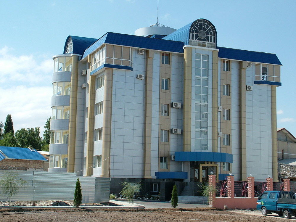 Golden Dragon Hotel Bișkek Exterior foto